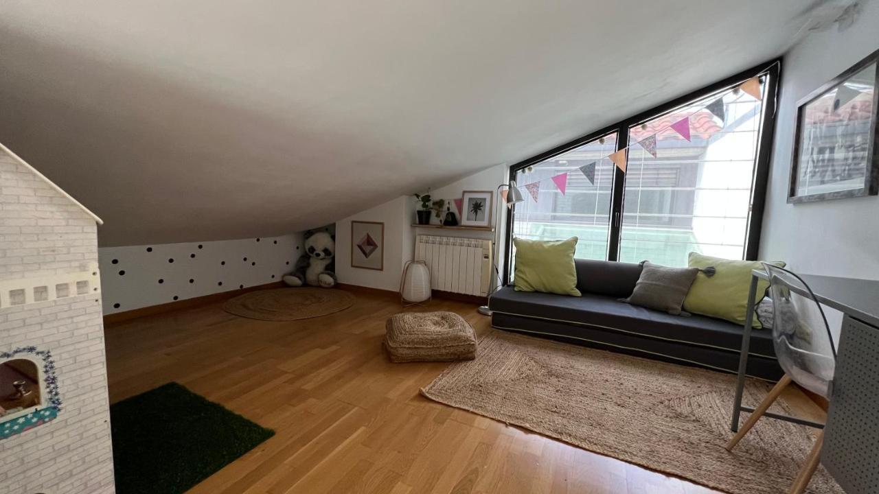 Ferienwohnung Atico De Diseno Con Terraza En El Centro De Olot Exterior foto